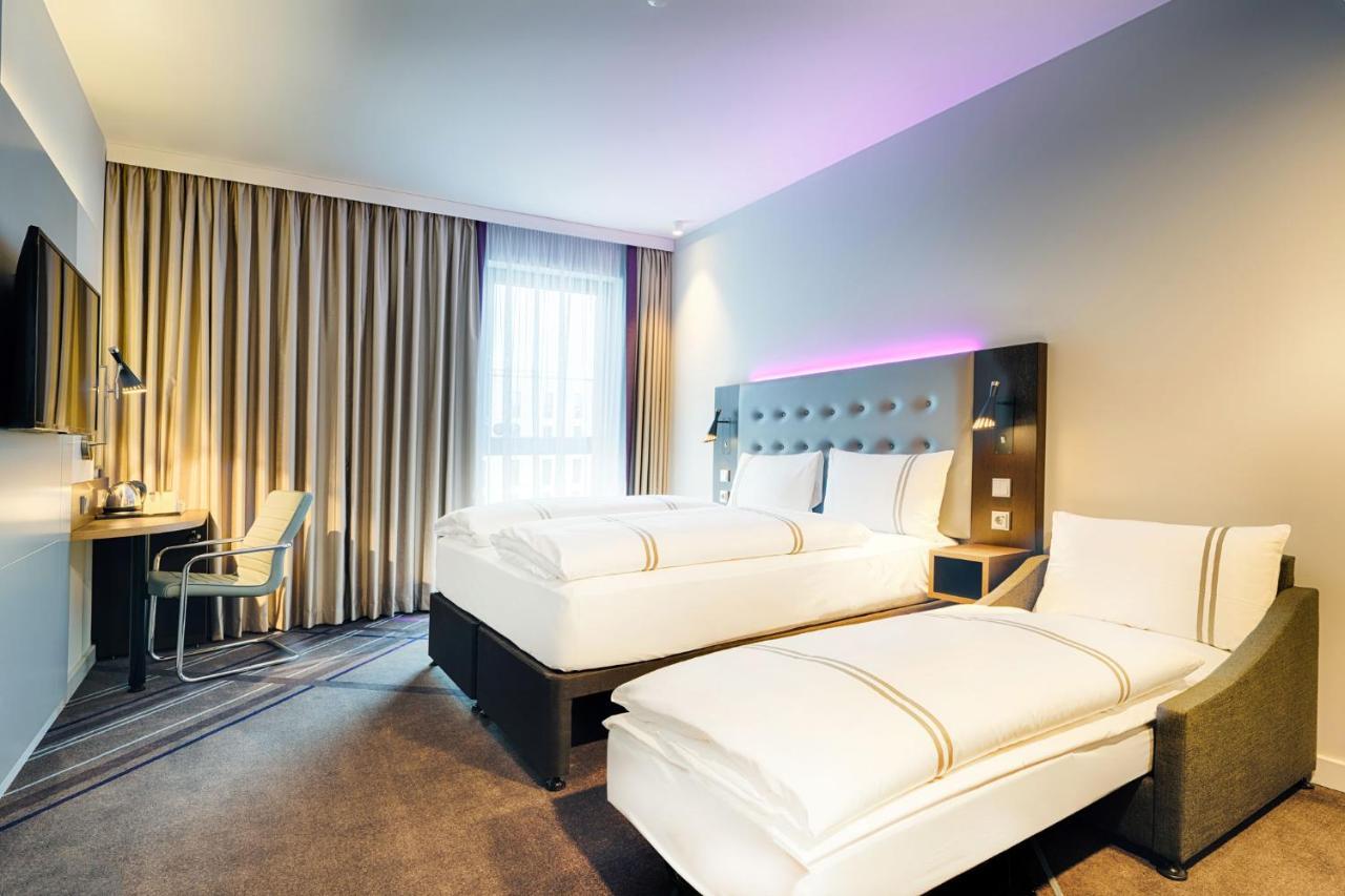 Premier Inn Berlin Airport Exteriör bild