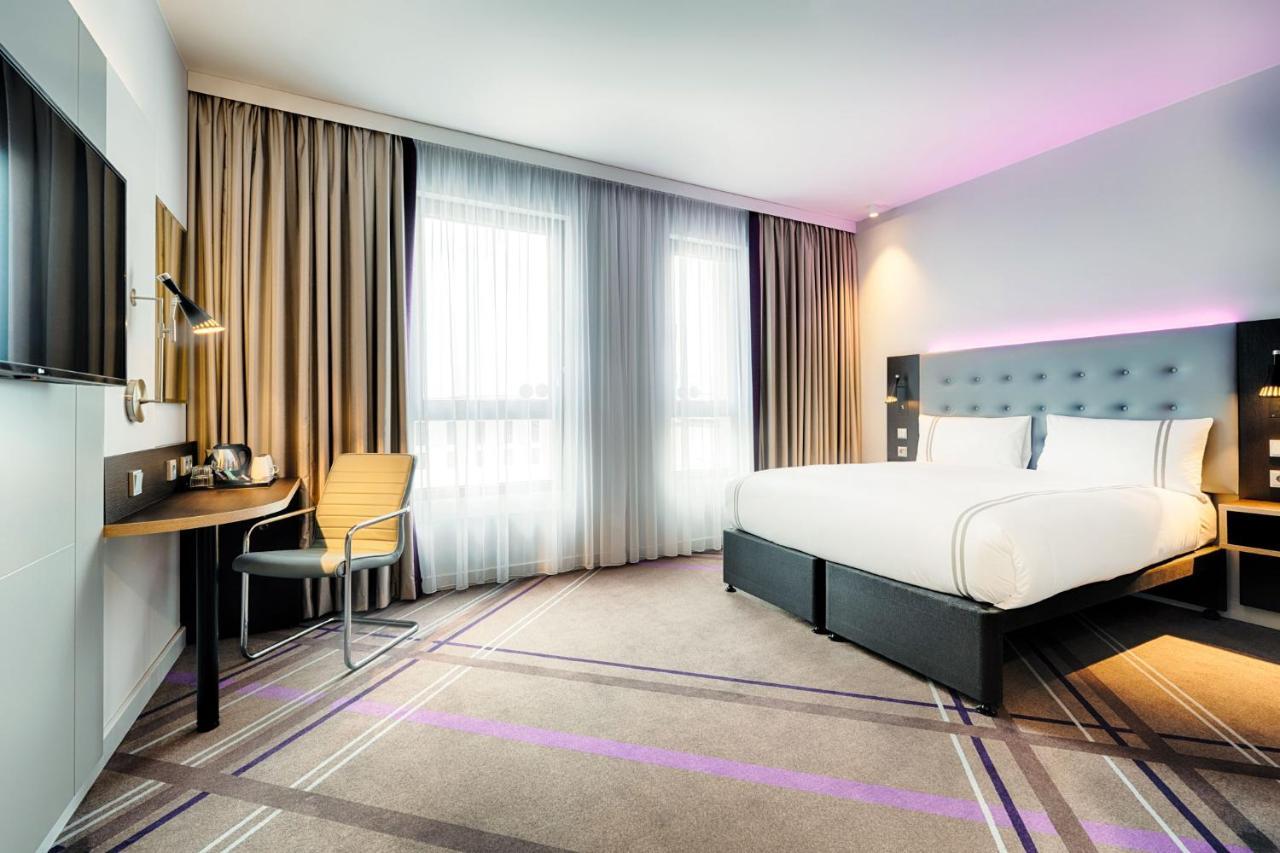 Premier Inn Berlin Airport Exteriör bild