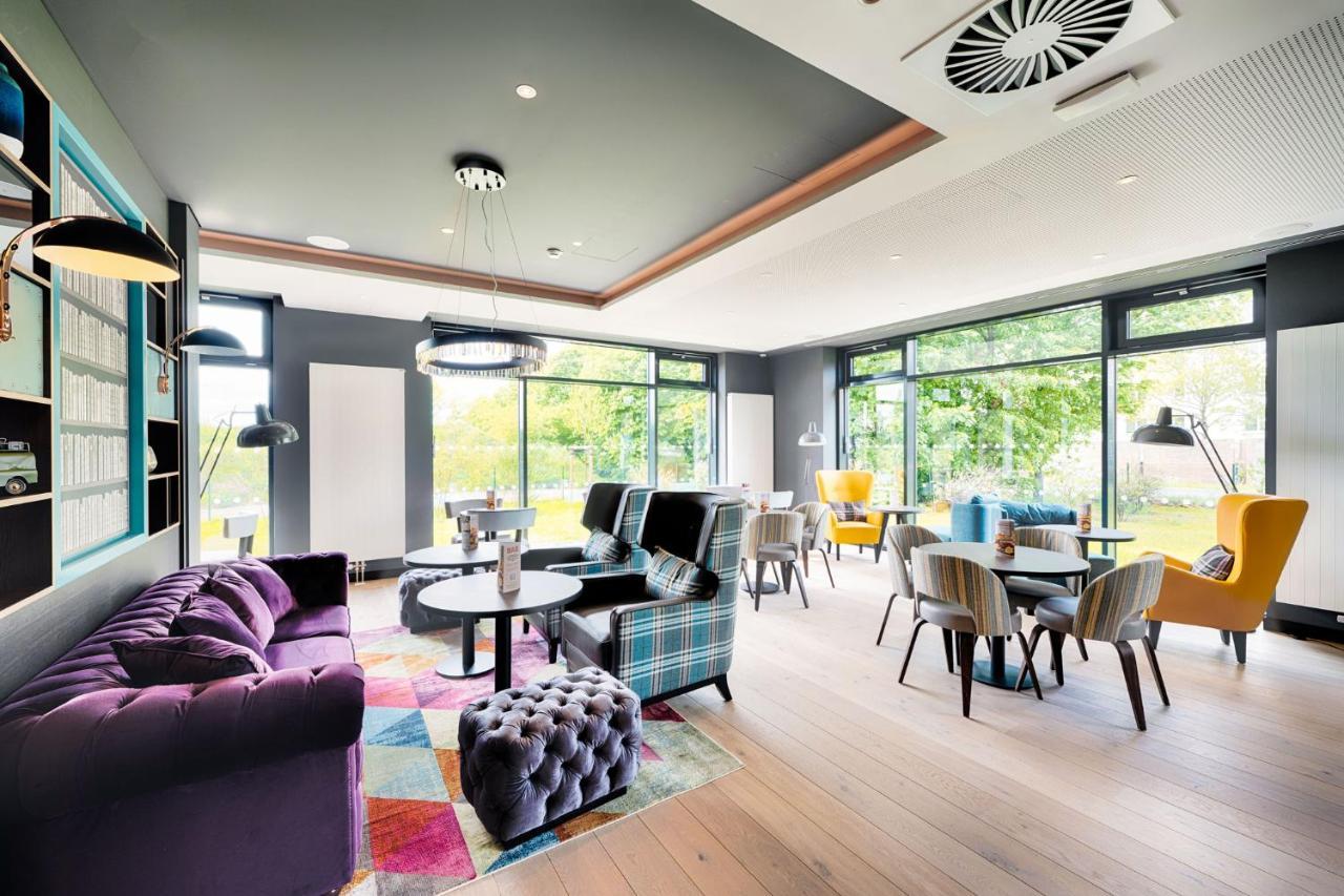 Premier Inn Berlin Airport Exteriör bild